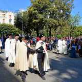 Viene cos� �raccolto� dal corteo storico che, partito dal Castello...